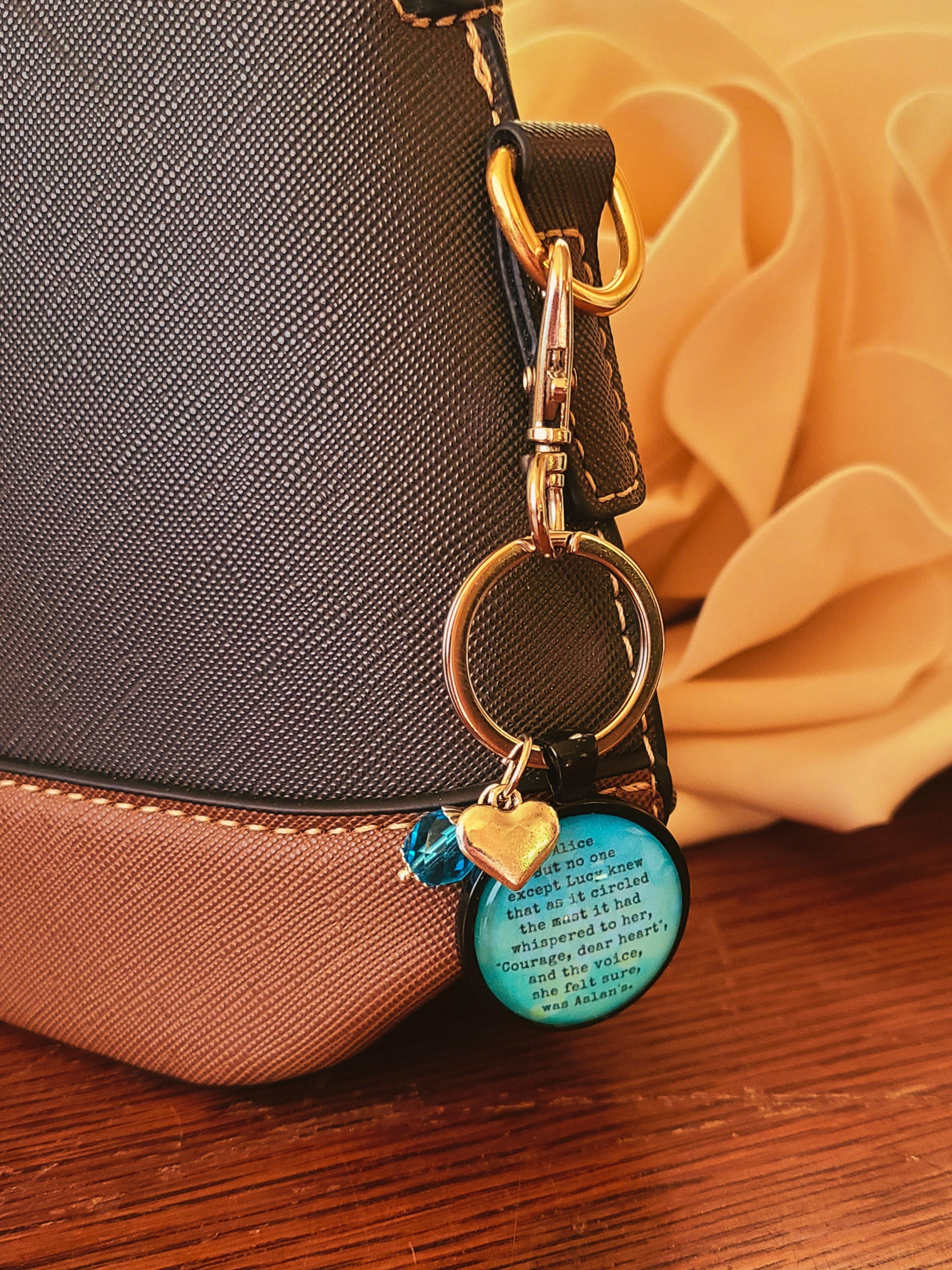 Courage Dear Heart Necklace or Keyring, Aslan Narnia CS Lewis Quote Gift, Encouraging Gift for Her, Handmade Glass Pendant, Personalized Inspirational Gift