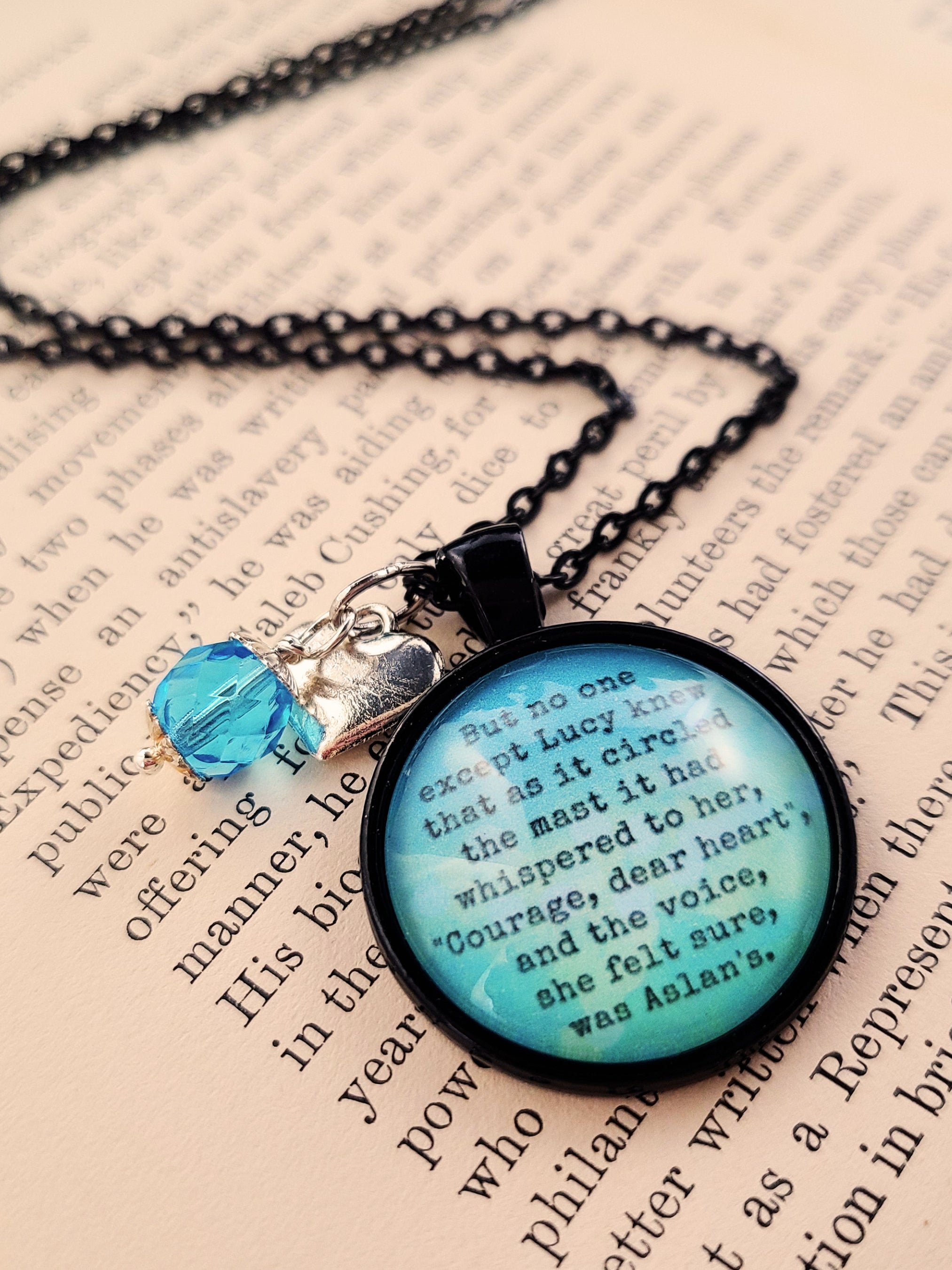 Courage Dear Heart Necklace or Keyring, Aslan Narnia CS Lewis Quote Gift, Encouraging Gift for Her, Handmade Glass Pendant, Personalized Inspirational Gift