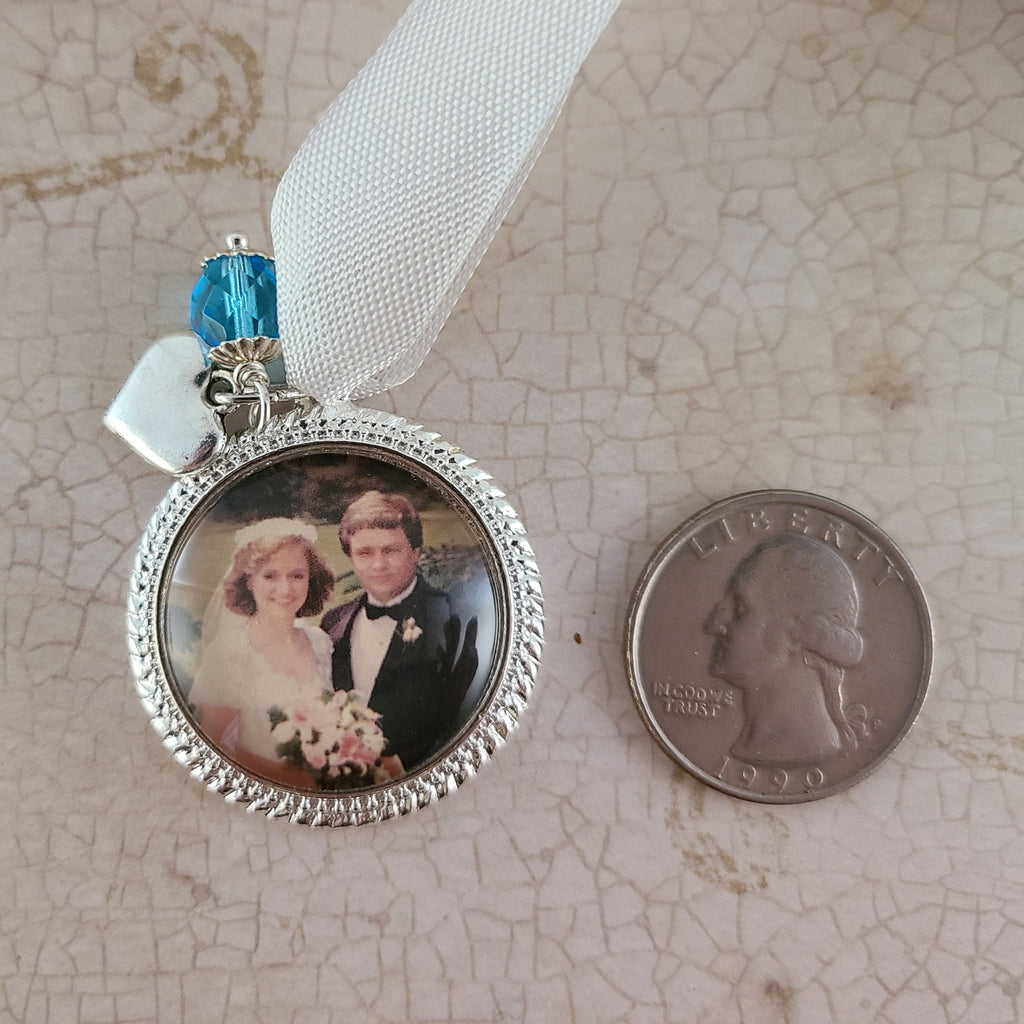 Bouquet Photo Charm, Personalized Bridal Bouquet Wedding Keepsake Remembrance, Custom Memorial Photo Charm, Gift for Bride Name Gift